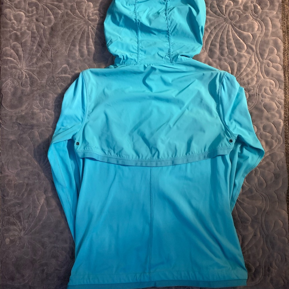 Lululemon - Picture 2 of 2
